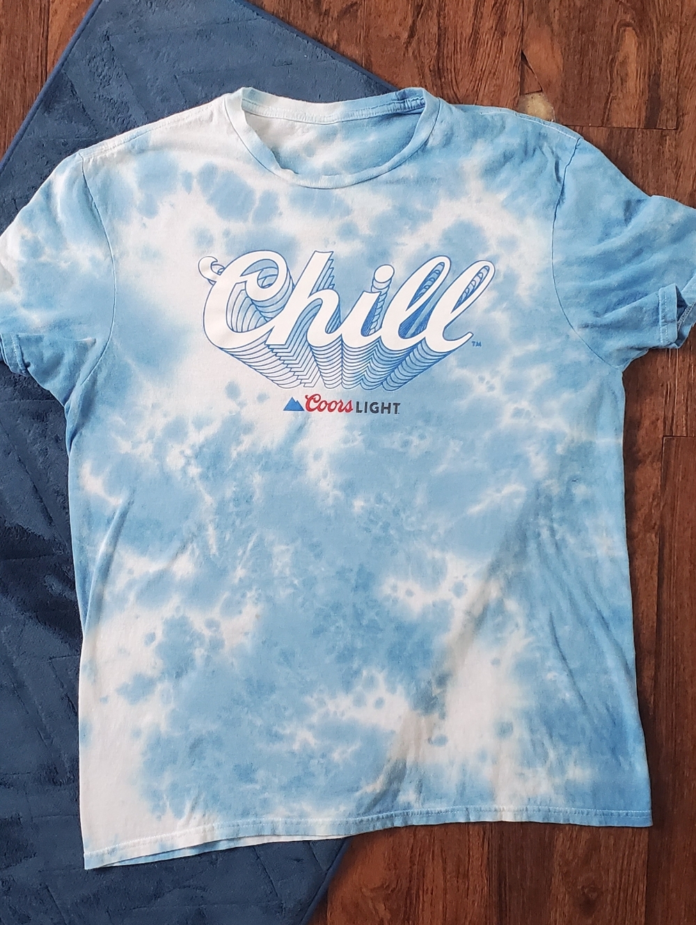 Chill Coors Light Tie-Dye Tee - Blue & White - Sz M